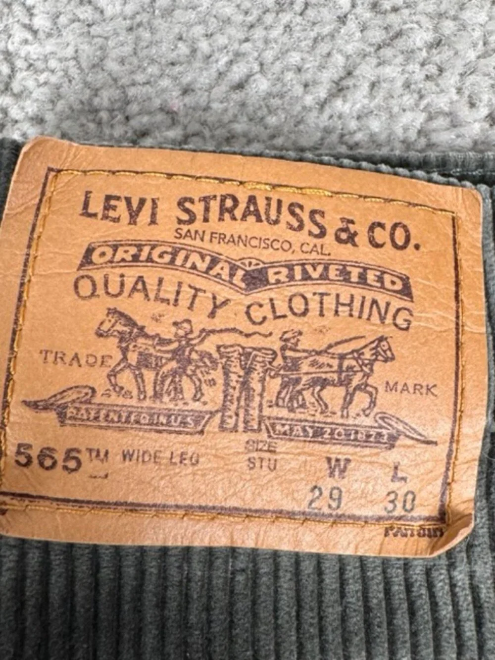 Vintage Levis 565 Student Wide Leg Corduroy Pant Gray 29x30 Made in USA 1997
